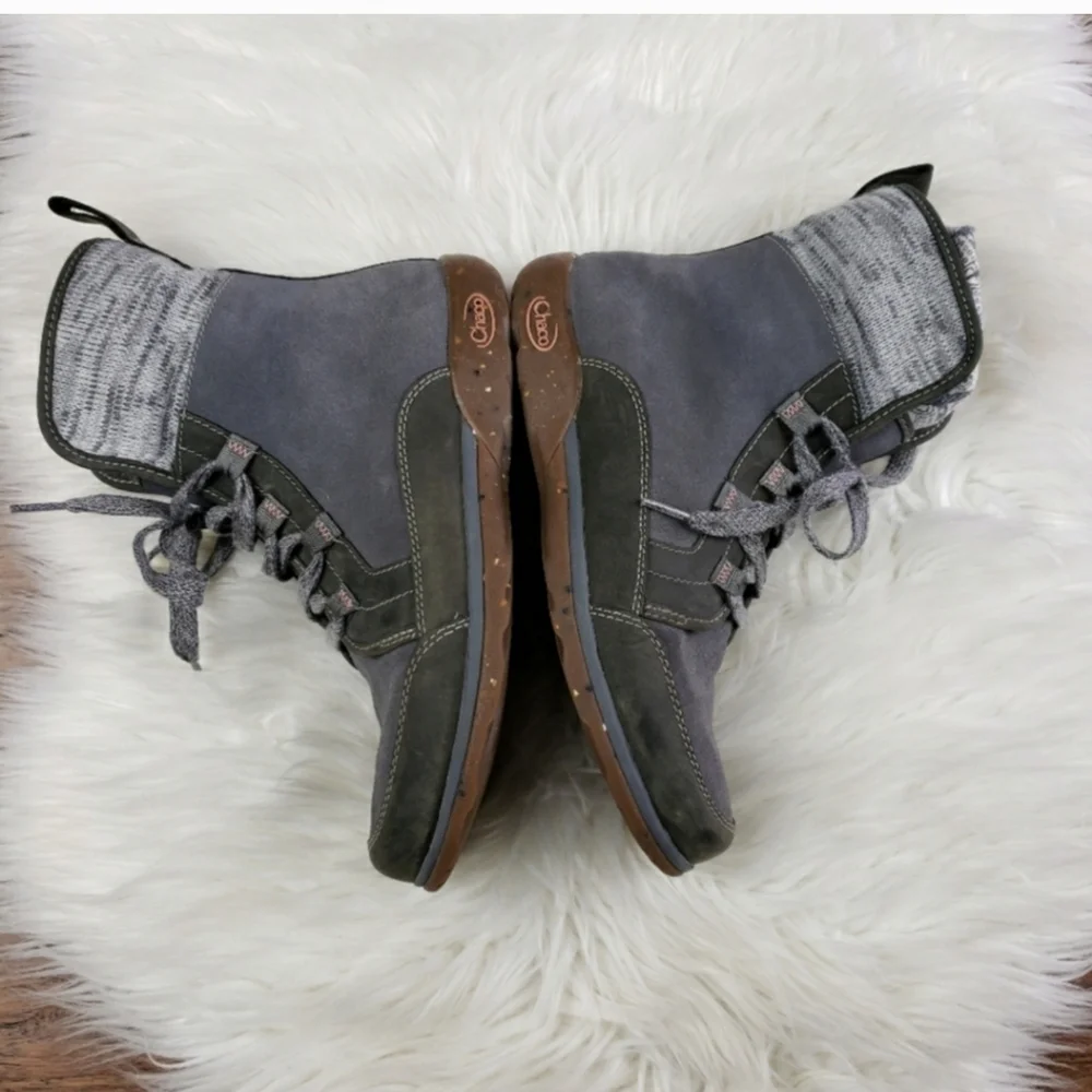 Chaco Barbary chukka Boots size 8